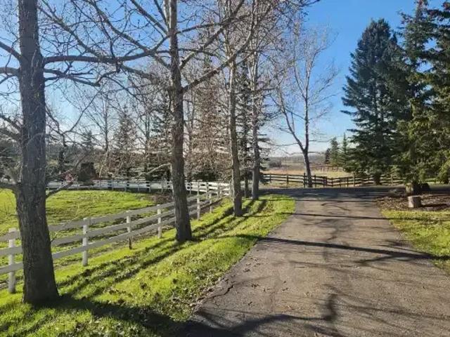 Apartment 3 Bedroom For Rent Calgary AB 1400 ES105135306