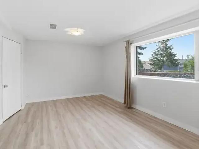 Apartment 3 Bedroom For Rent Calgary AB 1575 ES104863971