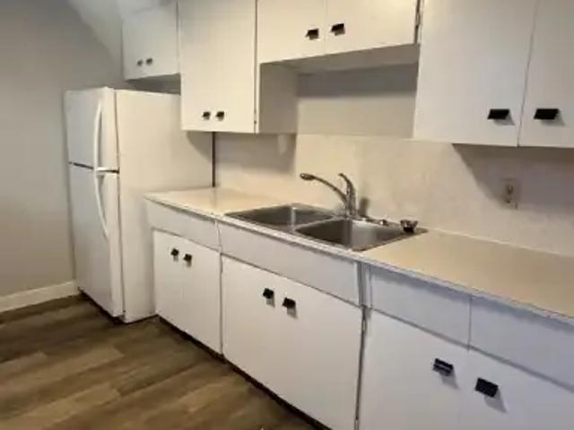 Apartment 3 Bedroom For Rent Calgary AB 1525 ELS101878005