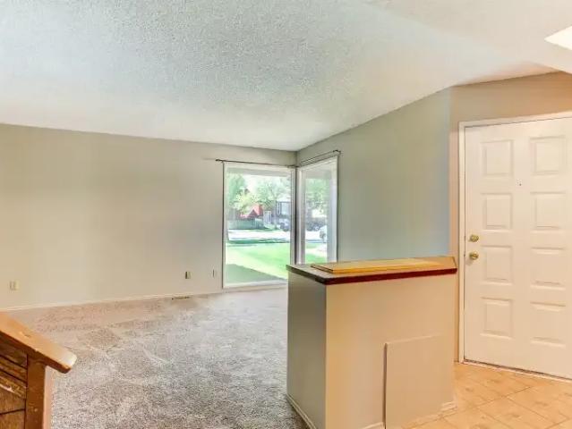 Apartment 3 Bedroom For Rent Calgary AB 1695 ES104863878