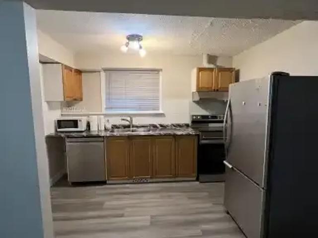 Apartment 3 Bedroom For Rent Calgary AB 1600 ELS102770849