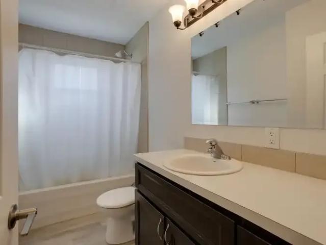 Apartment 3 Bedroom For Rent Calgary AB 1795 ES103574541