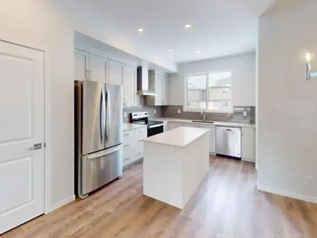 Apartment 3 Bedroom For Rent Calgary AB 1800 ES102846501