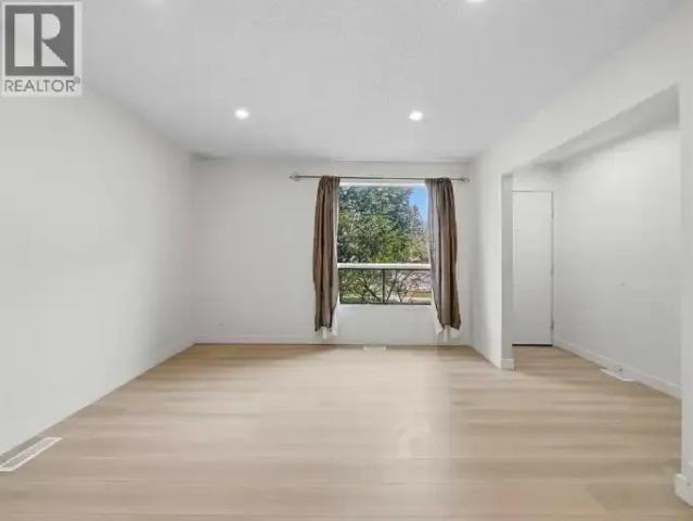 Apartment 3 Bedroom For Rent Calgary AB 2050 ES105047847