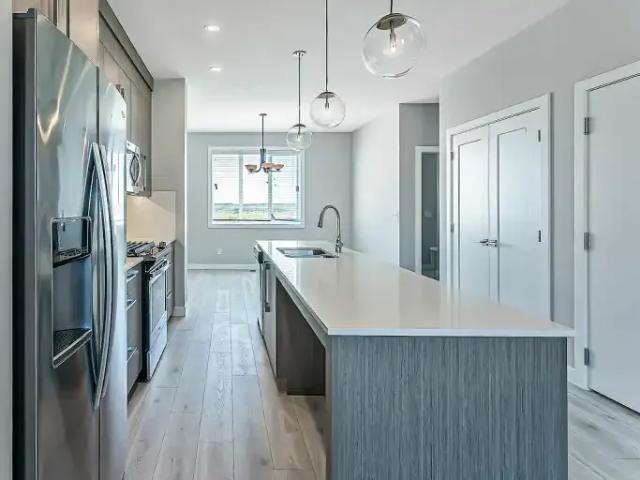 Apartment 3 Bedroom For Rent Calgary AB 2000 ES102846181