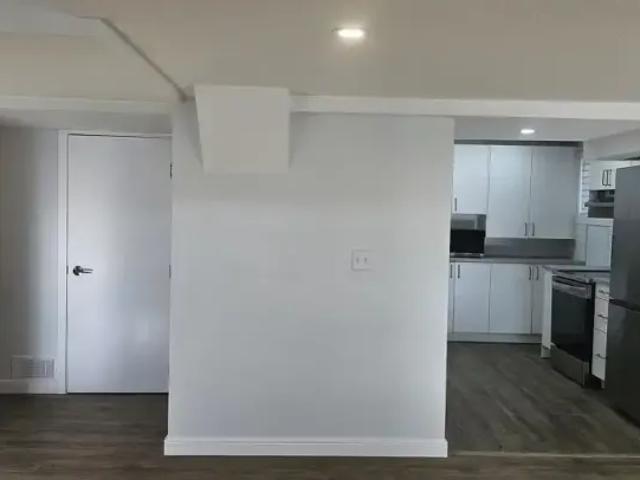 Apartment 3 Bedroom For Rent Calgary AB 2000 ES103338196