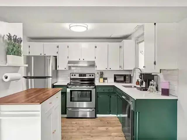 Apartment 3 Bedroom For Rent Calgary AB 2000 ES104888640