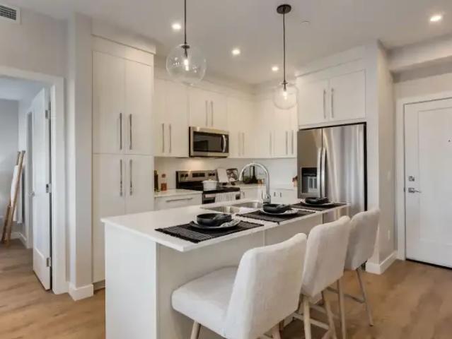 Apartment 3 Bedroom For Rent Calgary AB 2112 ES103011616