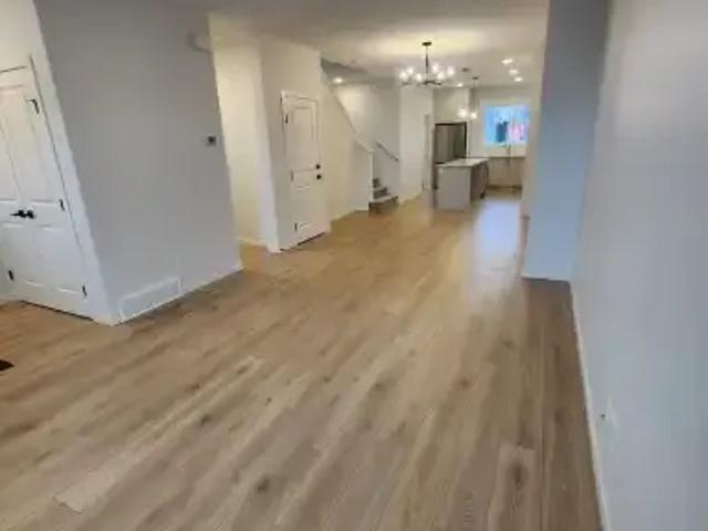 Apartment 3 Bedroom For Rent Calgary AB 2250 ELS103118896