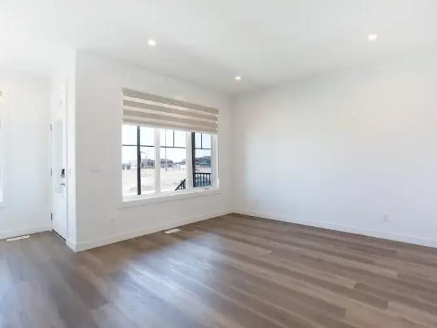 Apartment 3 Bedroom For Rent Calgary AB 2295 ELS102845841