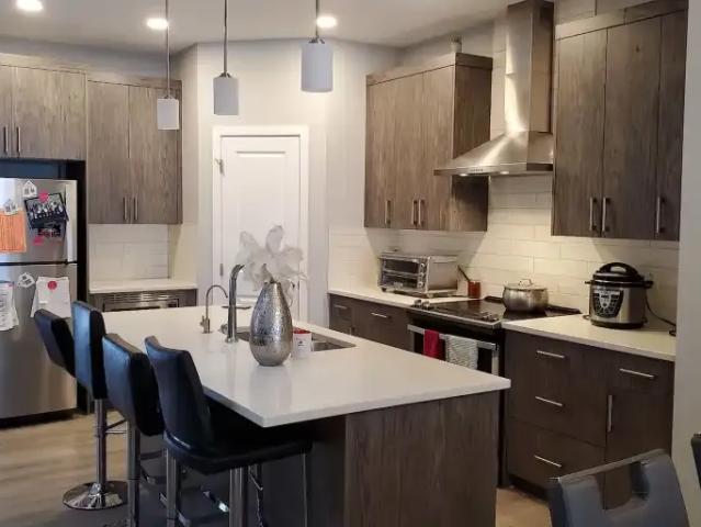 Apartment 3 Bedroom For Rent Calgary AB 2200 ELS100941051