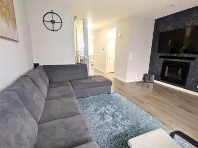 Apartment 3 Bedroom For Rent Calgary AB 2300 ES103011746