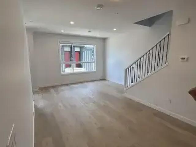 Apartment 3 Bedroom For Rent Calgary AB 2450 ES102578645