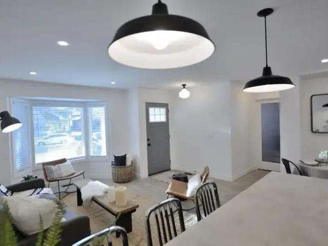 Apartment 3 Bedroom For Rent Calgary AB 2450 ES103301223