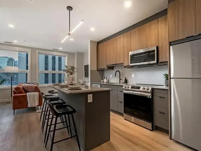 Apartment 3 Bedroom For Rent Calgary AB 2400 ELS88179632