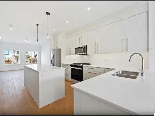 Apartment 3 Bedroom For Rent Calgary AB 2400 ELS102629459