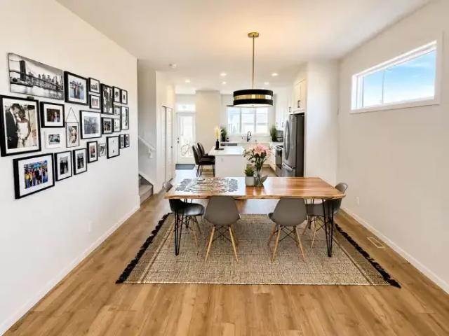 Apartment 3 Bedroom For Rent Calgary AB 2500 ELS102883453