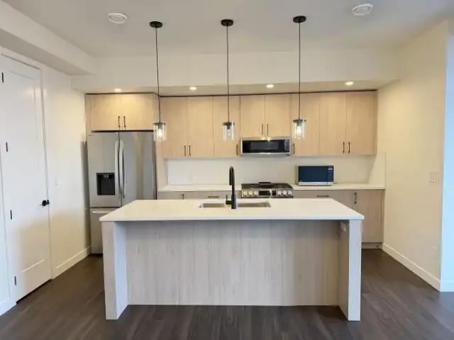 Apartment 3 Bedroom For Rent Calgary AB 2650 ELS100901004