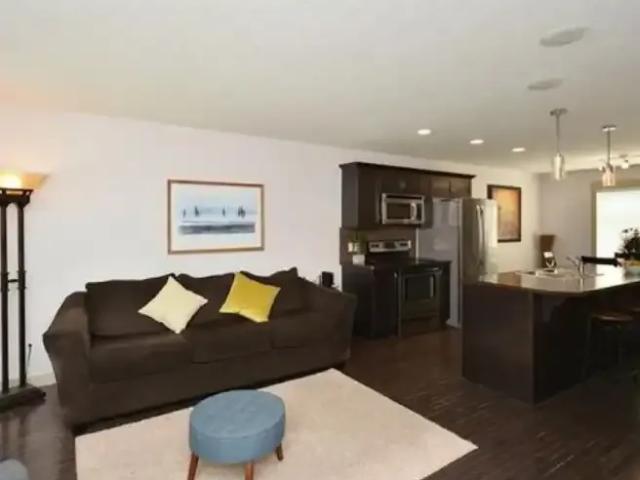 Apartment 3 Bedroom For Rent Calgary AB 2600 ELS101827624