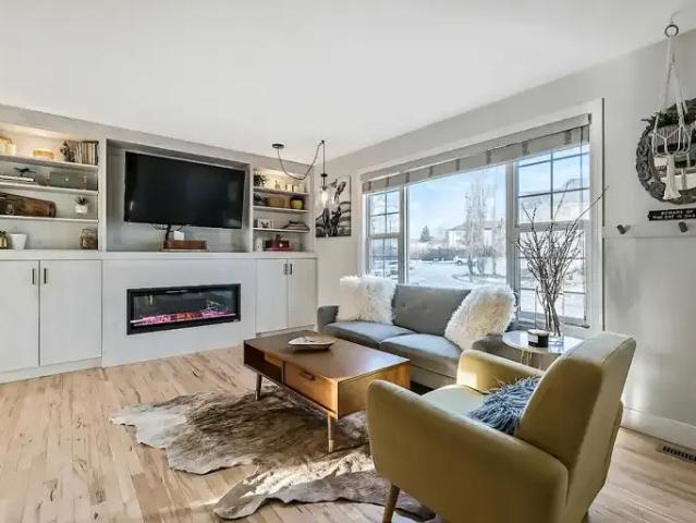 Apartment 3 Bedroom For Rent Calgary AB 3400 ES103424669