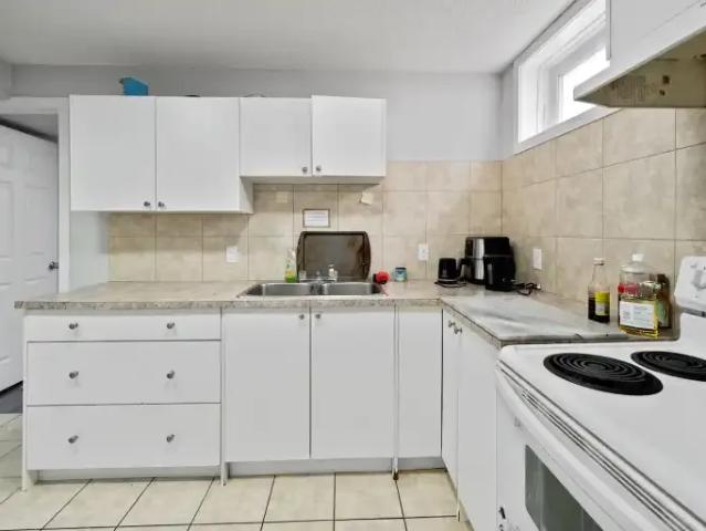 Apartment 3 Bedroom For Rent Calgary AB 750 ES104753672