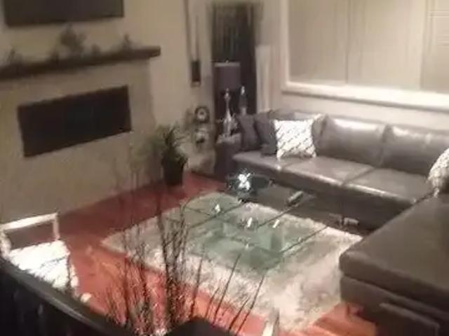 Apartment 3 Bedroom For Rent Calgary AB 800 ELS102794808