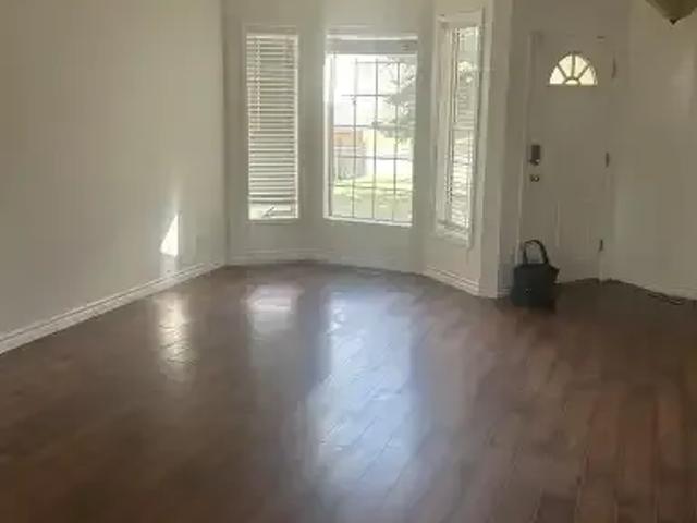 Apartment 3 Bedroom For Rent Chestermere AB 2300 ES103119039