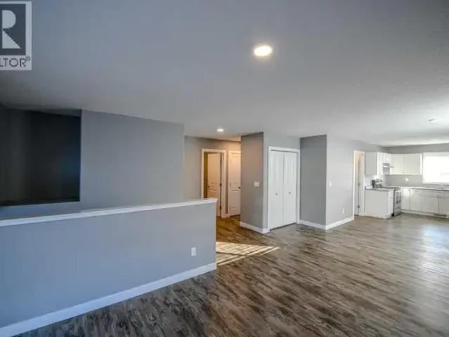 Apartment 3 Bedroom For Rent Clairmont AB 1700 ES103920557