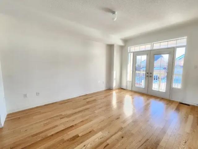 Apartment 3 Bedroom For Rent Clarington ON 3000 ES105198470