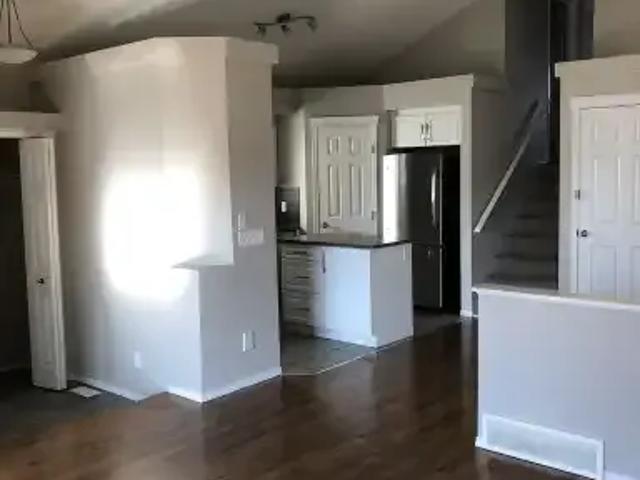 Apartment 3 Bedroom For Rent Cochrane AB 2500 ES103151333