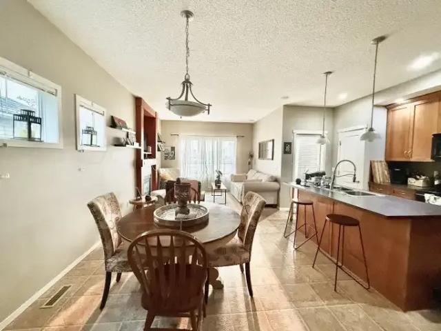 Apartment 3 Bedroom For Rent Cochrane AB 2350 ES104957774