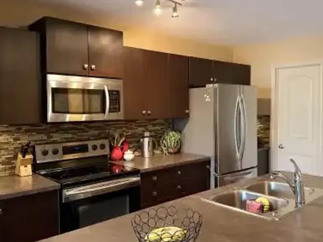 Apartment 3 Bedroom For Rent Cochrane AB 950 ES104841828