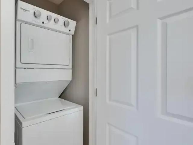 Apartment 3 Bedroom For Rent Edmonton AB 1600 ES104824527