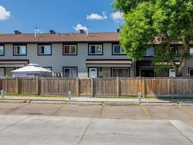 Apartment 3 Bedroom For Rent Edmonton AB 1779 ES104841239