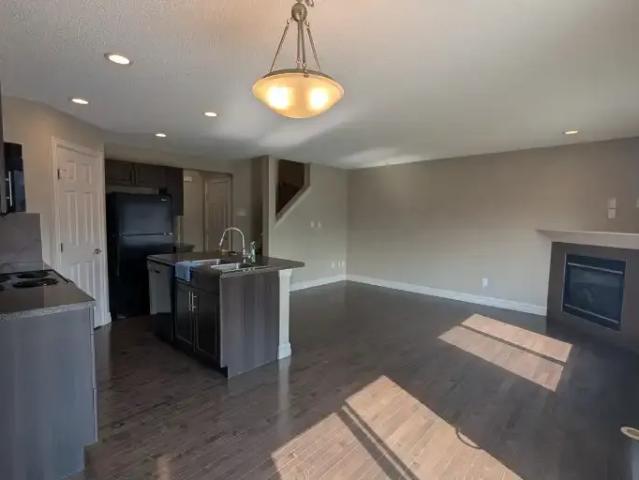 Apartment 3 Bedroom For Rent Edmonton AB 1899 ES103739962