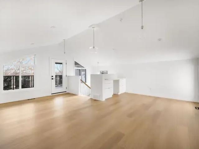 Apartment 3 Bedroom For Rent Edmonton AB 2450 ES103798518