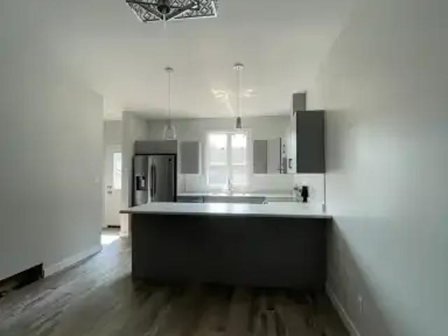 Apartment 3 Bedroom For Rent Edmonton AB 2625 ES101909698