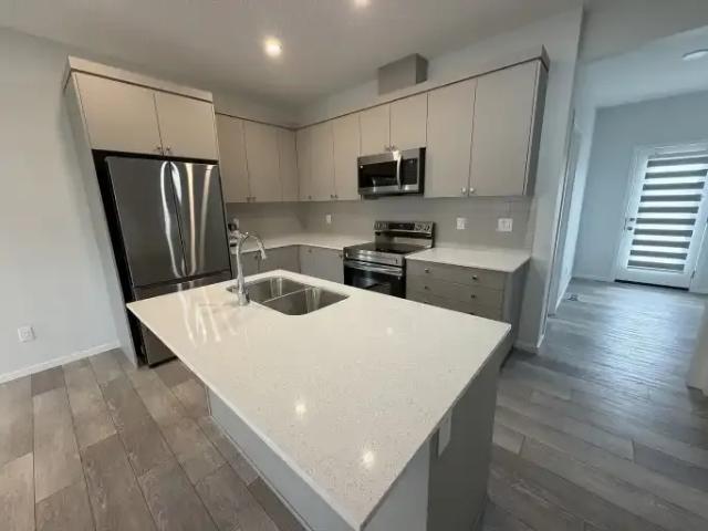 Apartment 3 Bedroom For Rent Edmonton AB 2000 ES103411071
