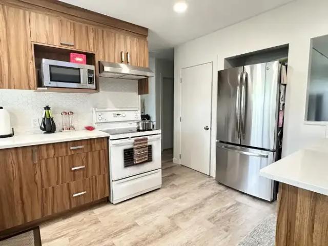 Apartment 3 Bedroom For Rent Edmonton AB 2000 ES104841779