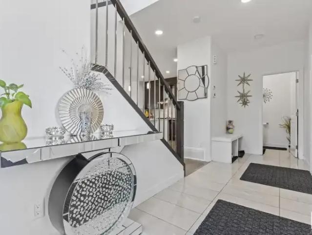Apartment 3 Bedroom For Rent Edmonton AB 2150 ES102467808