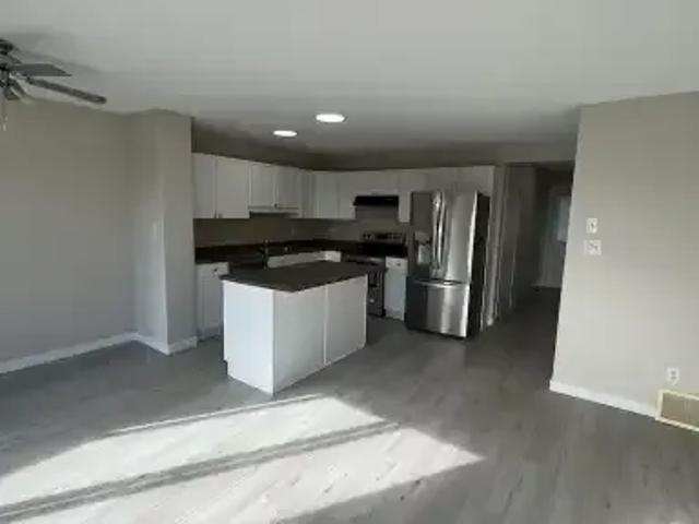 Apartment 3 Bedroom For Rent Edmonton AB 2300 ELS102658703