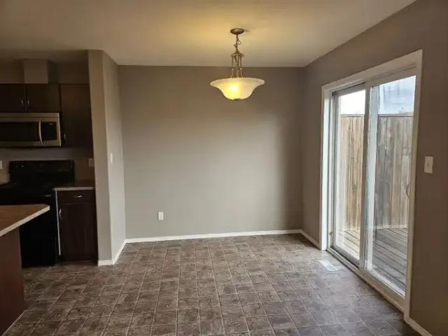 Apartment 3 Bedroom For Rent Fort Saskatchewan AB 2175 ELS102845702