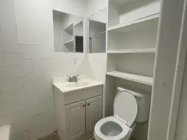 Apartment 3 Bedroom For Rent Guelph ON 2700 ES101687306