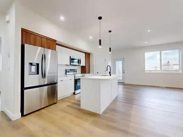 Apartment 3 Bedroom For Rent Grande Prairie AB 2500 ES103368006