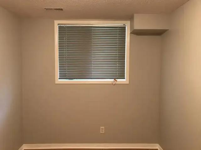 Apartment 3 Bedroom For Rent Kingston ON 1750 ELS102847332