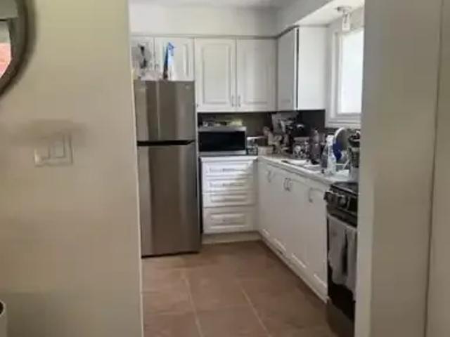 Apartment 3 Bedroom For Rent Kingston ON 2595 ES102951982