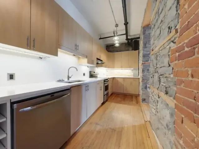 Apartment 3 Bedroom For Rent Kingston ON 3300 ELS102578200