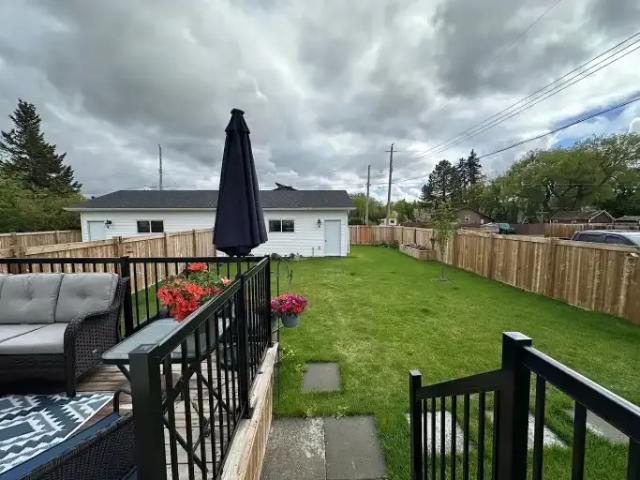Apartment 3 Bedroom For Rent Lacombe AB 2550 ELS102715210