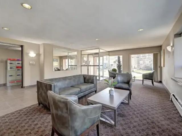 Apartment 3 Bedroom For Rent London ON 1875 ES105046958
