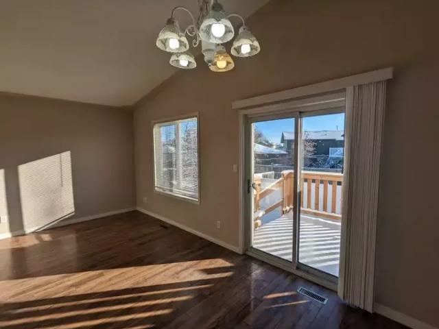Apartment 3 Bedroom For Rent Red Deer AB 2000 ES98219564